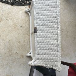 Lord Lou Pet Bed white wicker