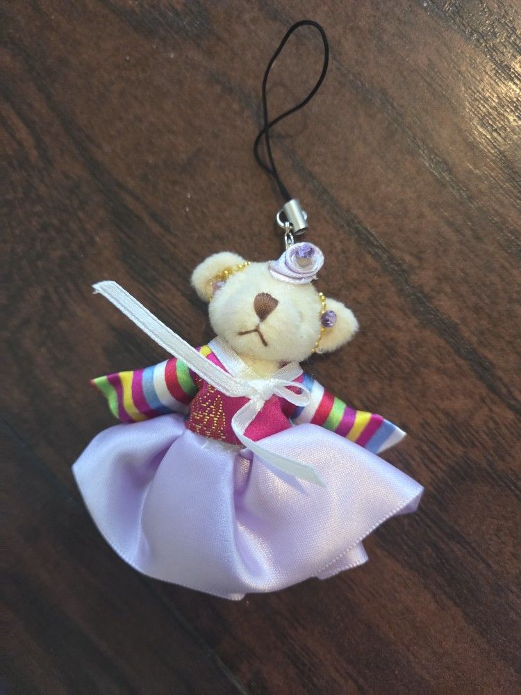 Korean Hanbok bear keyring