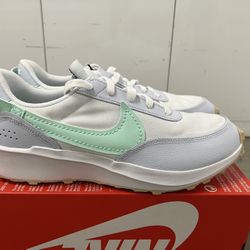 Nike Waffle Debut