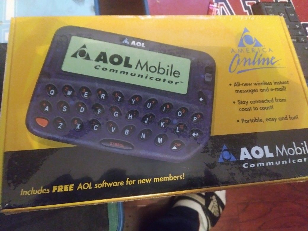 Rare Aol Mobile Communicator (R900M-2-PW)