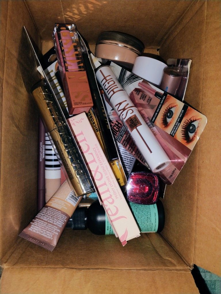 Make Up Brand New 5 $