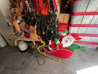 Santa Sleigh and Reindeer Christmas Decoration Set