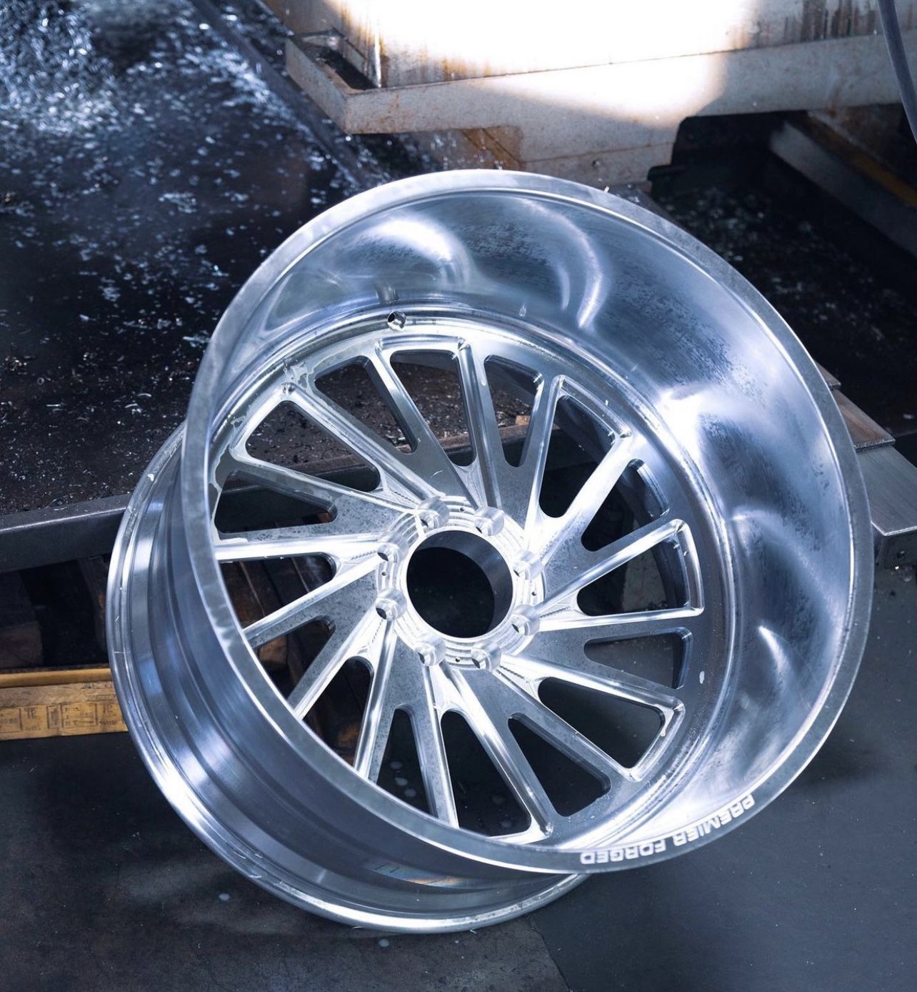 26x16 Ford F250