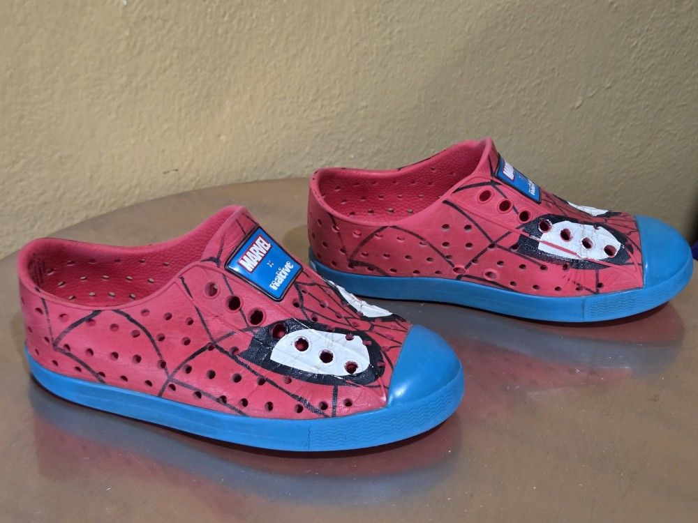 NATIVE Marvel Spiderman Shoes - Boys 10
