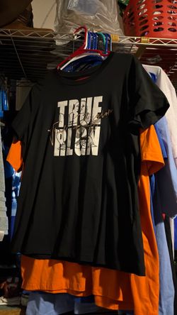 Women’s 2XL True Religion shirt