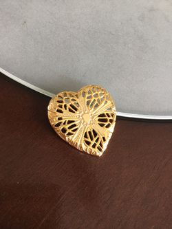 Gold Tone Heart Shaped Brooch Pin Open Work With Etched Design