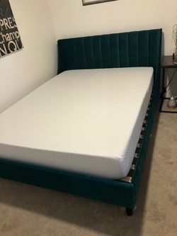 Luxury Queen bed