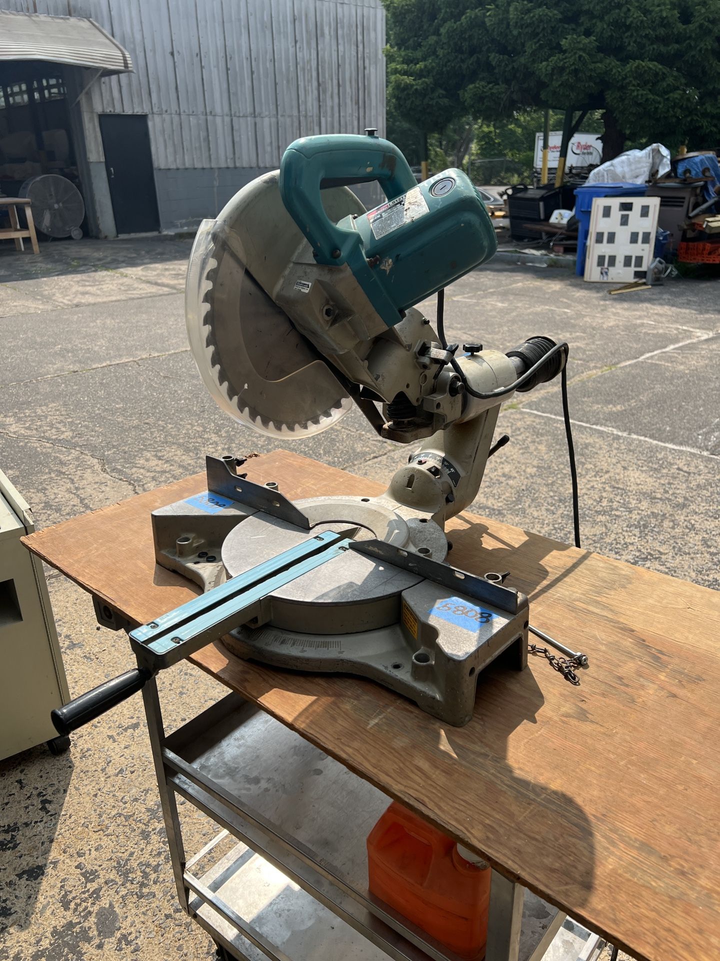 Makita 12” Dual Compound Sliding Miter Saw Model LS1211