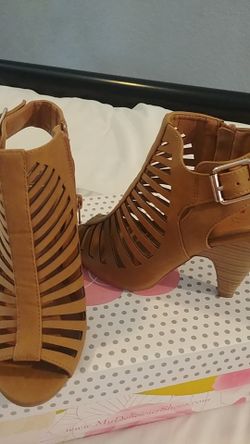 Tan Heels