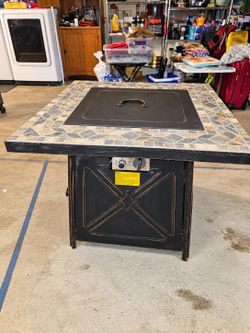 Outdoor propane fire pit table