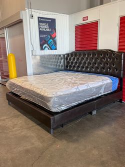 Bed king 🤴 size