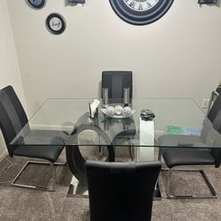 4 Chair Kitchen Table