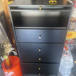 Dresser/Cabinet 