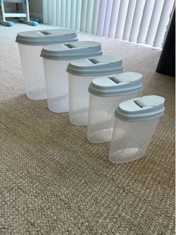 Plastic storage containers, 5 pcs.