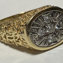 Absolutely Gorgeous And Stunning 14Kt Solid Yellow Gold Diamond Ring Size 12