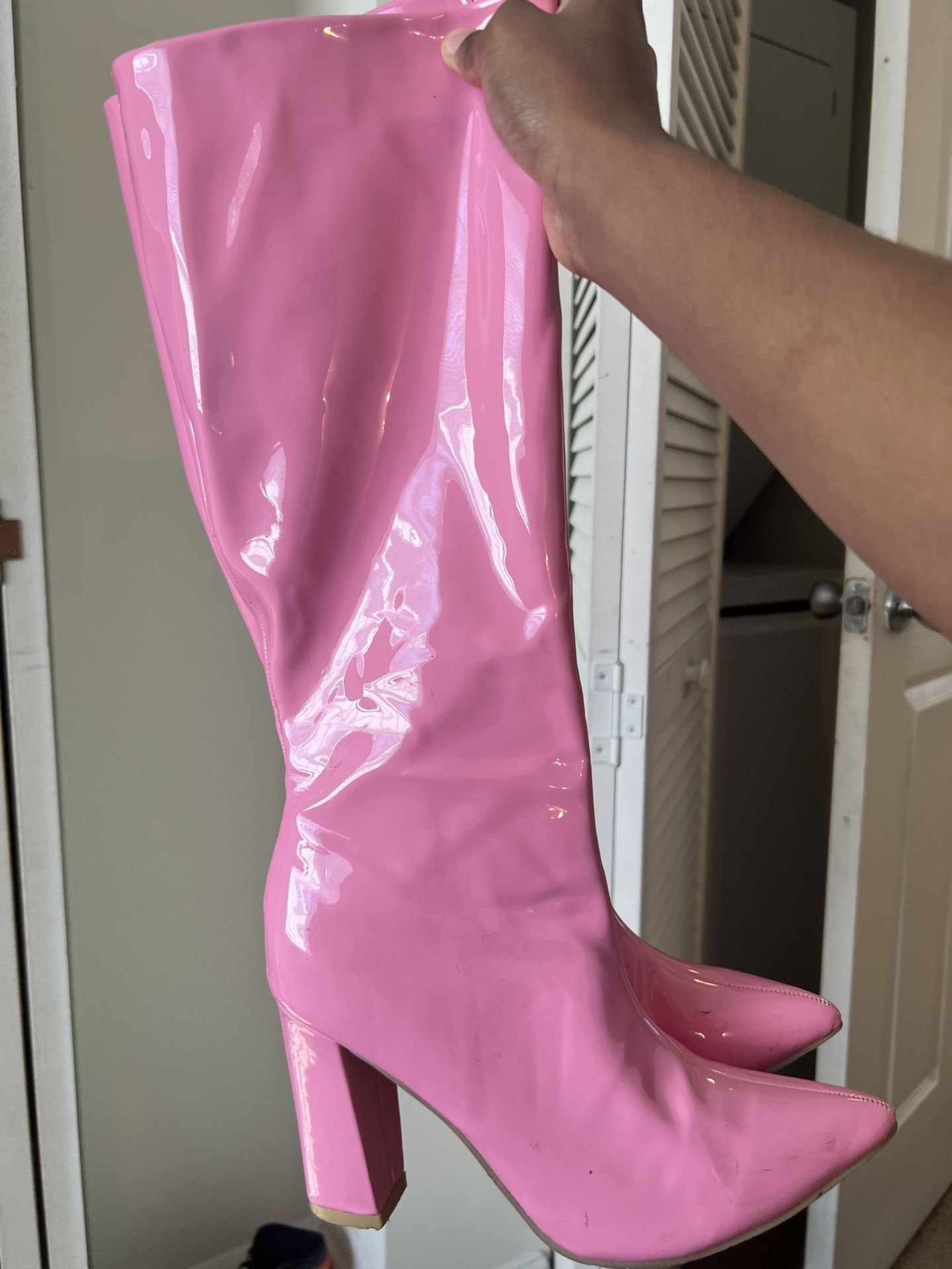 Pink heel boots