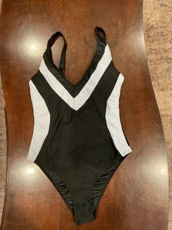 Black and White One-Piece Swimsuit Women’s Medium