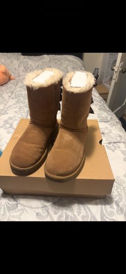 Uggs size 6 woman