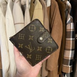 LV Monogram Wallet 