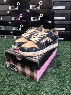 Travis Scott Nike Dunk Lows Men’s Size: 7, 8, 8.5, 9, 9.5,