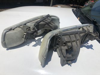 00to 06 tahoe headlights