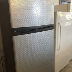 Gladiator Convertible Upright Freezer 