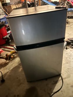 Mini fridge