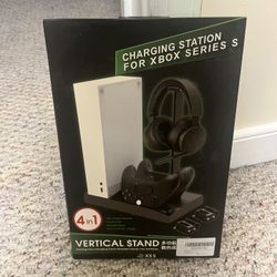 Xbox X Xs Changing Station And 4 In 1 Vertical Stand