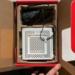 ARRIS - SURFboard SB8200 32 x 8 DOCSIS 3.1 Gig-Speed Cable Modem - White