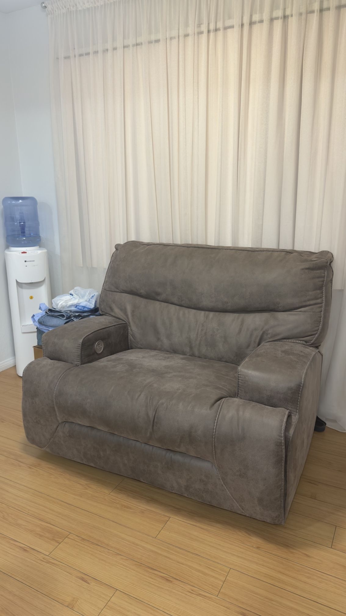 recliner sofa