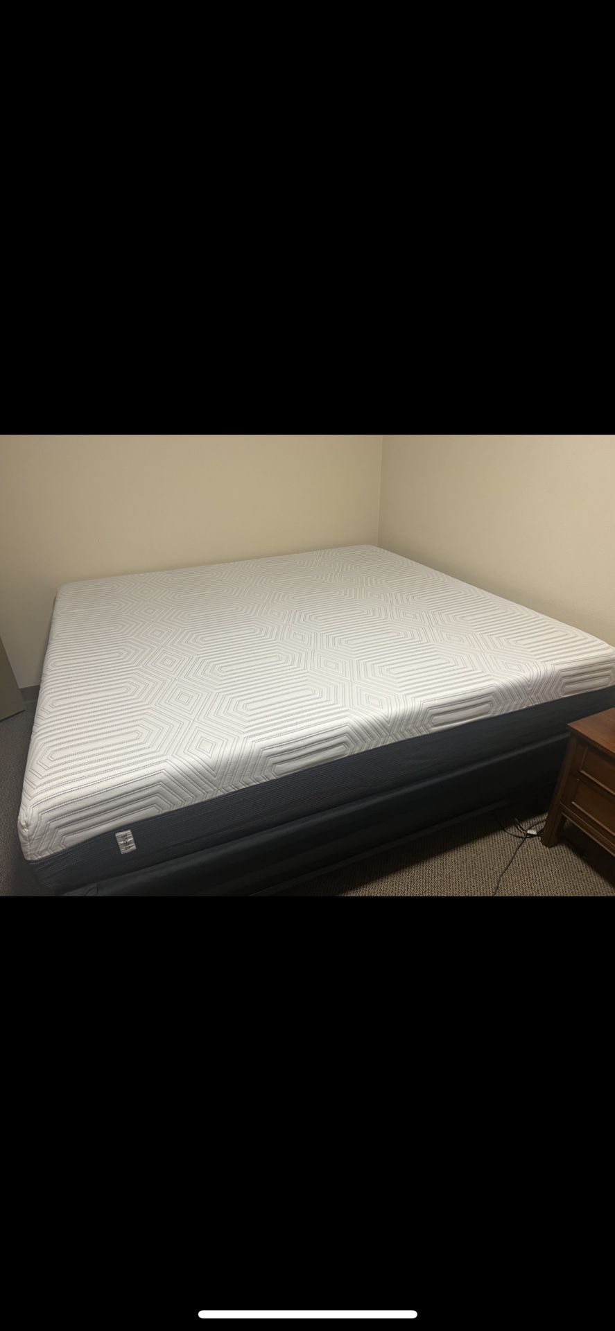Sleepys king sized Memory Foam mattress. w/frame And Foundation