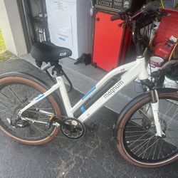 Magnum Ui5 Electric Bike