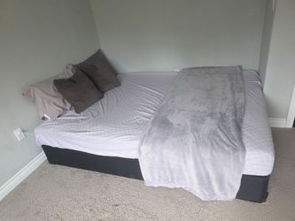 Full-Size Bed Box + Mattress – Great Condition
