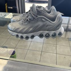 New gre Nike air max dn8