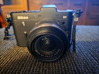 Nikon 1 1v with 10-30mm lens