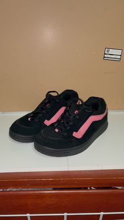 Retro Y2K 2011 Vans Mannaz Skate Shoes - size 9