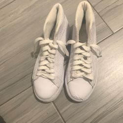 Nike Blazer Mid GS ‘Triple White’ Size 6 Youth