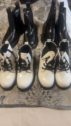 Girls winter boots never been worn. Girls Size 12