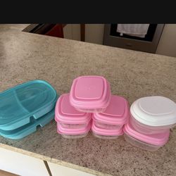 9 STORAGE FOOD CONTAINERS ONE WITH A ICE PACK INSERT MEAL PREPPING 