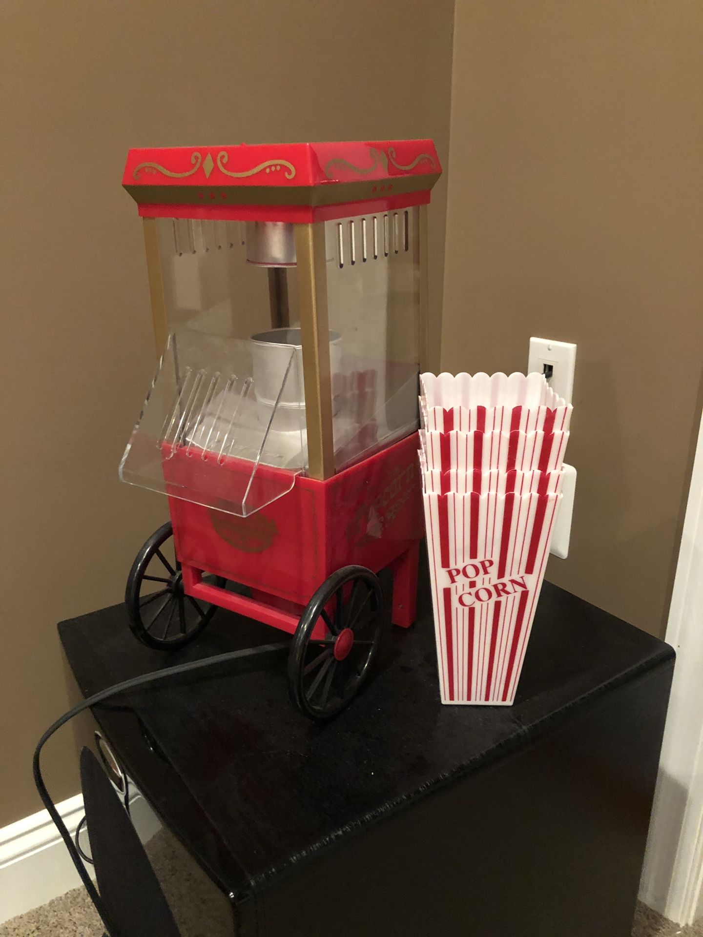 Air popcorn popper. Fun for the kids. Pop and season your own popcorn. Table top size not commercial popcorn maker.