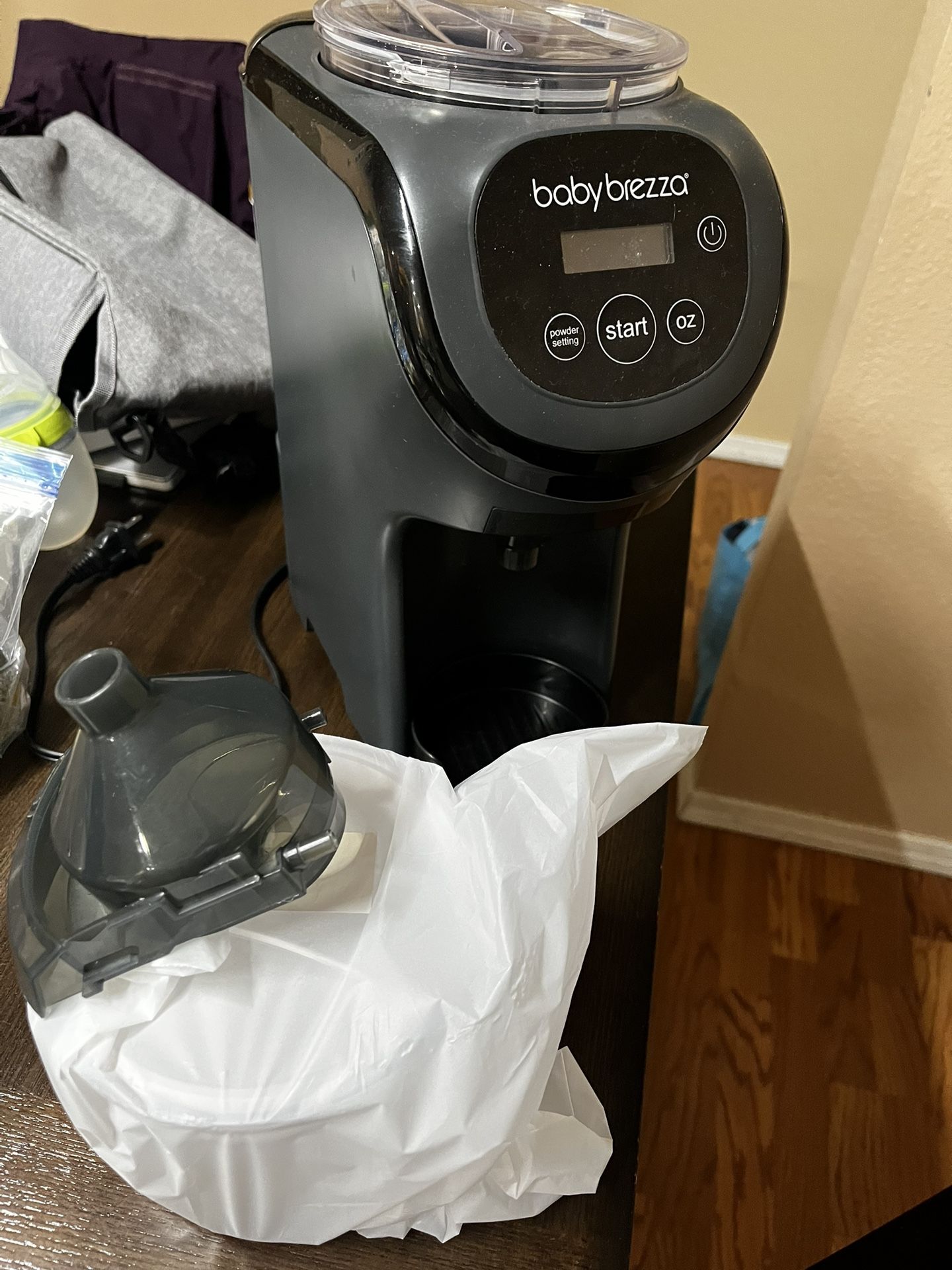 Baby Brezza Formula Dispenser With Extra Accessories