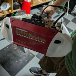 Chamberlain Belt Drive Garage Door Opener 3/4 Hp