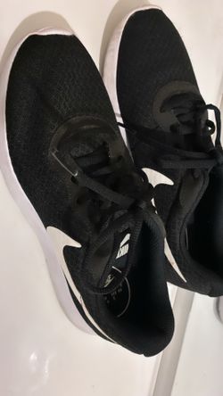 Black Nike Tanjun Women