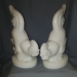 Vintage milk glass Kemple