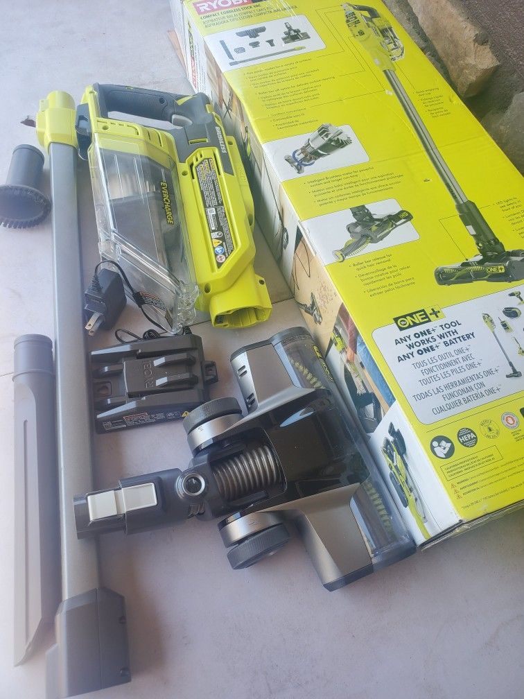 Ryobi Vacuum P724B