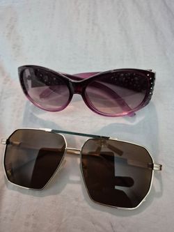 Set  of 2 sunglasses. Purple  rhinestone and gold Aviator Styles