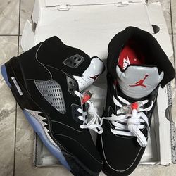 Reimagined metallic Jordan 4