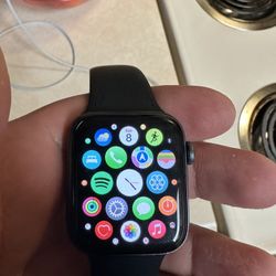 Apple Watch SE 44 Mm for Sale in Reynoldsburg OH OfferUp