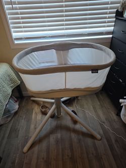 HALO bassinet