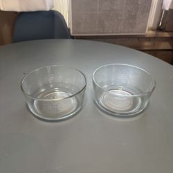 2 Pyrex Bowls 